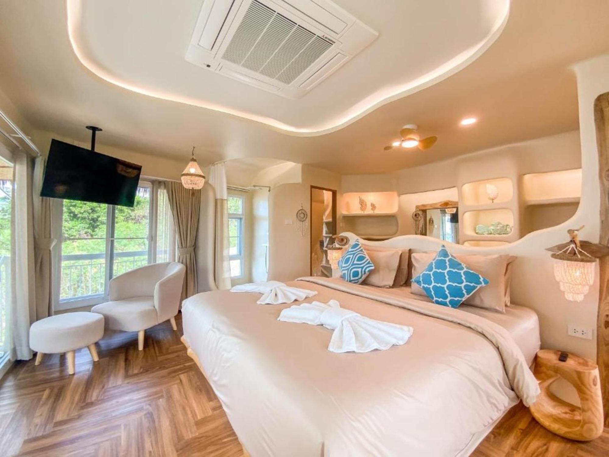 The Rock Samui Beach Resort Lamai Beach  Room photo