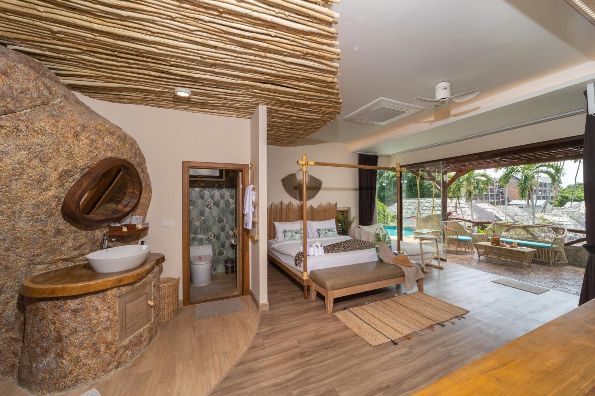 The Rock Samui Beach Resort Lamai Beach  Room photo
